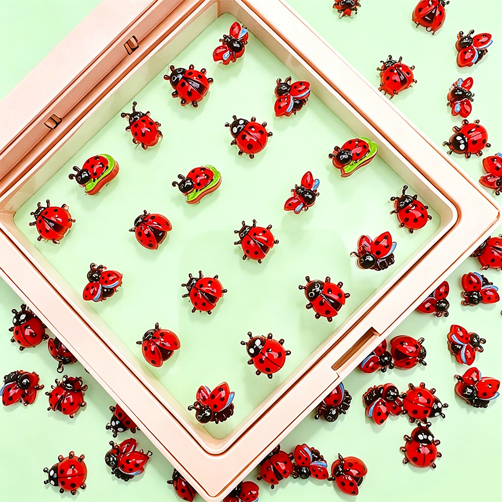 50 Pezzi Decorazioni per Unghi - Art Craft Ladybug recensione e prezzo